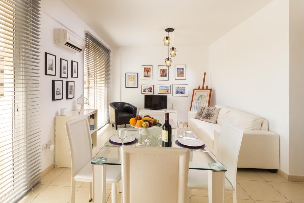 דירות לרנקה Elena Court Apt 401 מראה חיצוני תמונה