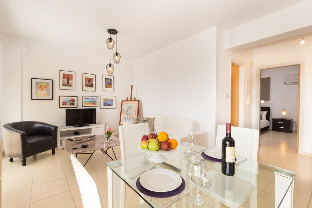 דירות לרנקה Elena Court Apt 401 מראה חיצוני תמונה
