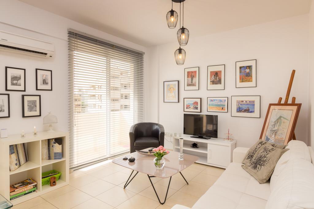 דירות לרנקה Elena Court Apt 401 מראה חיצוני תמונה