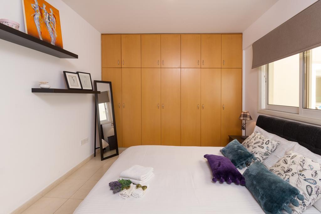 דירות לרנקה Elena Court Apt 401 מראה חיצוני תמונה